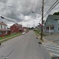 Driver disregards red lights following ambulance in Liberty
