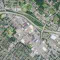 Man, 37, reports lung pain at Lincoln Ave