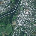 Erratic gray SUV driving toward downtown Salem