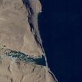 Family stranded on shore near Wanapum