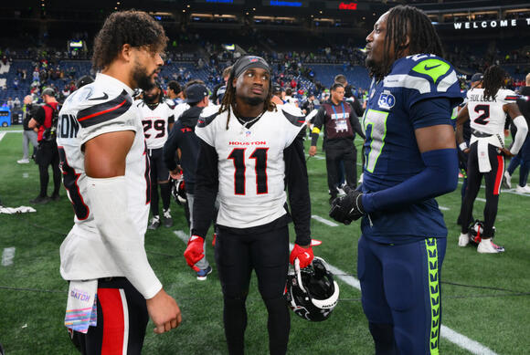 Everyone's In Shock After NFL Insider Reveals The Stunning Backstory Of Brave Referee Who Saved Seahawks WR Jaxon Smith-Njigba On 'MNF' [VIDEO] - NewsBreak
