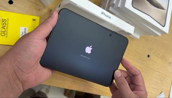 iPhone Duo Unboxing Videos Show Up on YouTube Before Official Launch