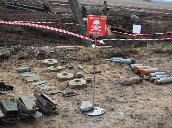 Ukraine's military is overcoming Russia's dense minefields and its ...