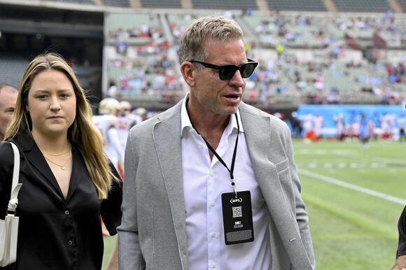 Cowboys Legend Troy Aikman Speaks on Dallas' Near 30-Year Super Bowl  Drought - NewsBreak