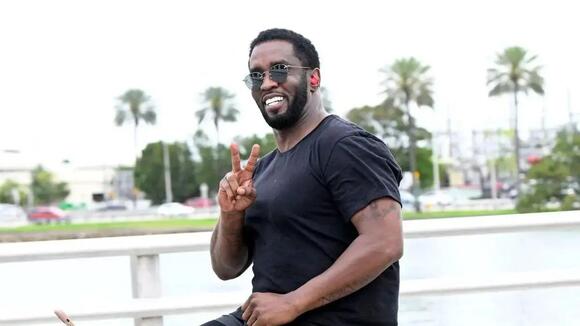 'He's Very Proud of Us': Sean 'Diddy' Combs' Twin Daughters Say Rapper ...