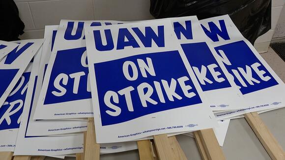 Lorain County Job and Family Services prepares to strike - NewsBreak