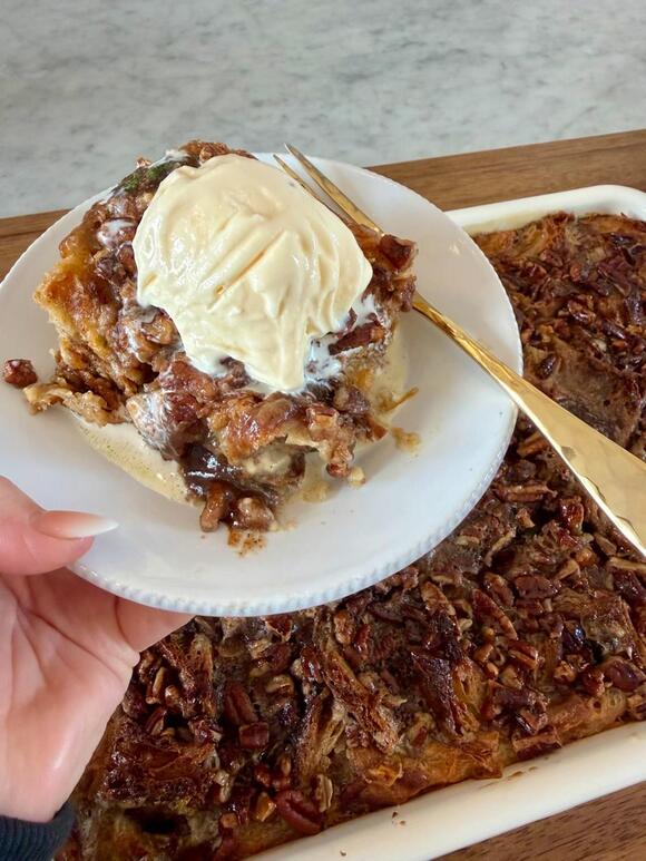 This King Cake Bread Pudding Is the Mardi Gras Hack Everyone Wishes ...