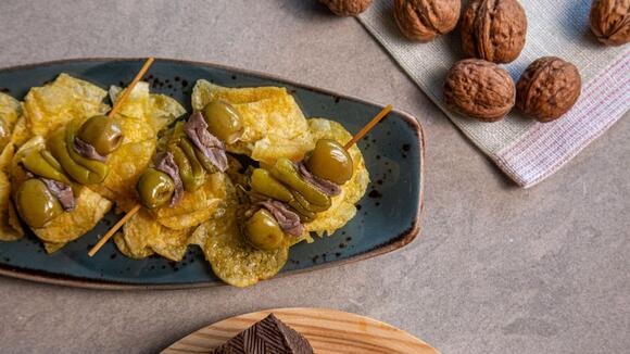 Popular NYC Spanish bar Bar Oliver to open first San Francisco location ...