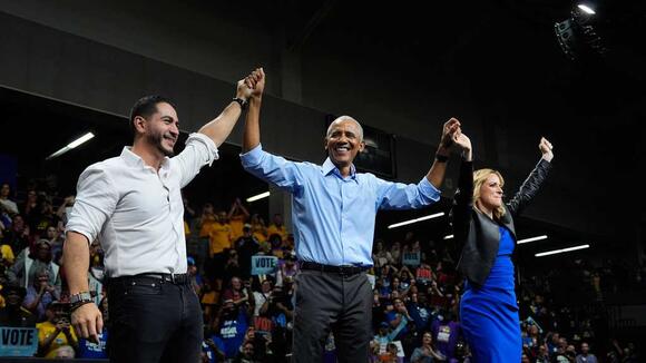 Trump and Obama share dueling messages in final stretch of midterm elections