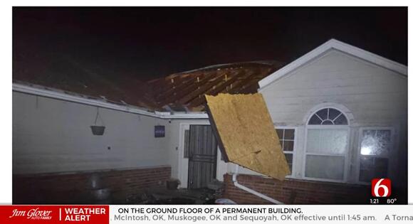 Tornado overturns trucks, damages homes as Texas and Oklahoma residents ...