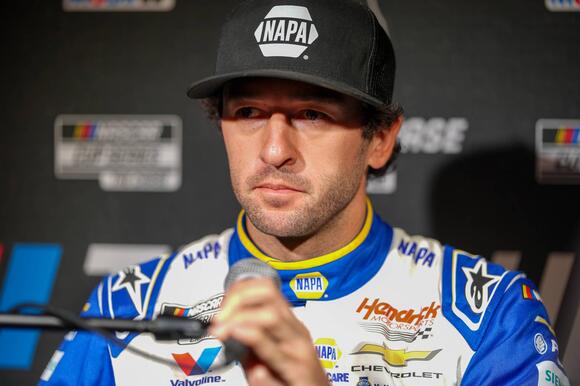 Class Act: Chase Elliott Honors Kyle Busch With Most Popular Driver Decision