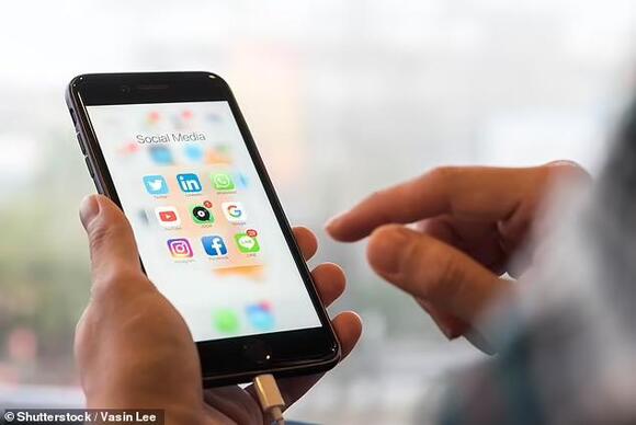 Two popular Apple devices are now classed as VINTAGE - and may no ...
