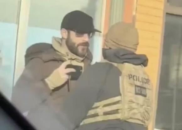 Here’s Where Alex Pretti’s Phone Ended Up After He Was Killed - NewsBreak