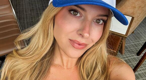Chicago Cubs Fan Breaks The Internet While Testing The Limits Of Her ...