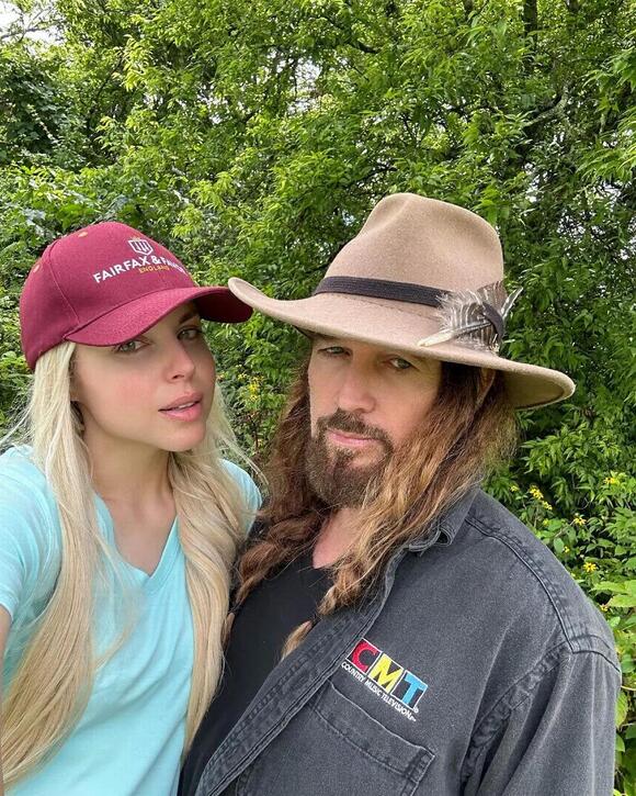 Billy Ray Cyrus files for divorce from Firerose after 7 months of(00)