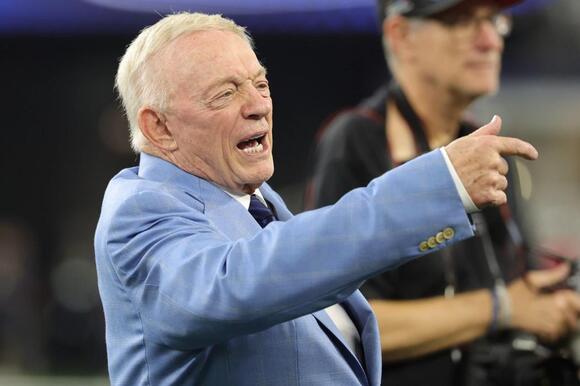 Cowboys have issues only a GM can fix, pressure is Jerry Jones’ alone
