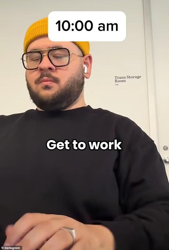 Philadelphia designer becomes internet star over his 800 MILE commute ...
