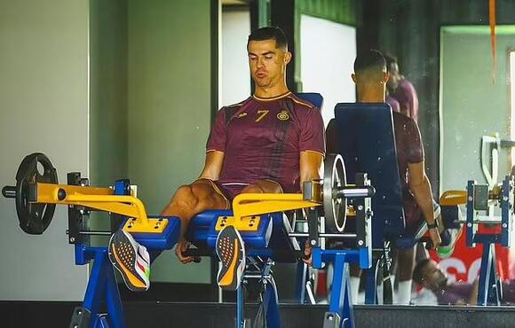 How Cristiano Ronaldo remains in peak condition at 40: An unusual sleep ...