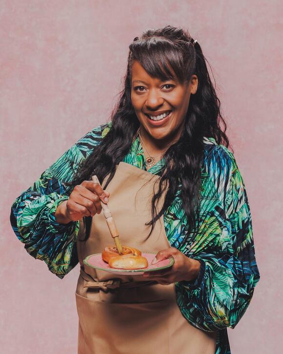 Great British Bake Off sees two contestants leave during dramatic bread ...