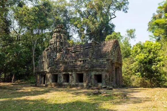Archaeologists Uncover Lost City Revealing Unknown Ancient ...
