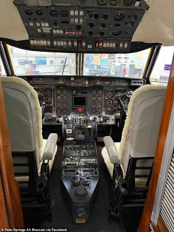 Take a look inside Walt Disney's 'Mickey Mouse One' plane as it's ...