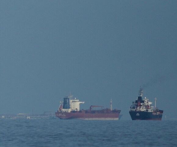 US Regulator Probing Suspicious Iran Oil Trading