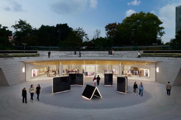 Apple brings giant iPhone Duo installations to four flagship stores for launch day