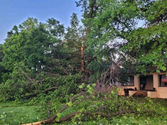 Damage reported after storms bring high wind across Kansas
