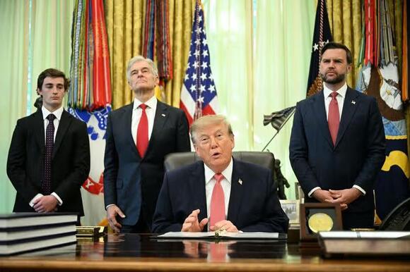 Trump's fraud whistleblower scheme instantly backfires after being bombarded with demands to investigate Trump