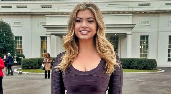 natalie winters pink dress Miniskirt attire sparks debate among young White House reporters in Korea Garment is made with a semi Natalie Winters and Adam Mockler