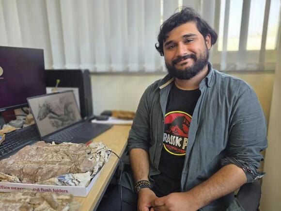 New ancient crocodile relative with narrow snout filled with needle ...