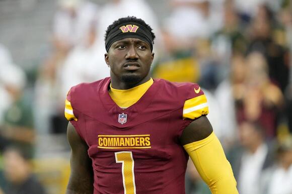 Deebo Samuel Sr. Calls Out NFL Aggregator for 'False Narratives' That He  Was Nearly Homeless as a Kid - NewsBreak