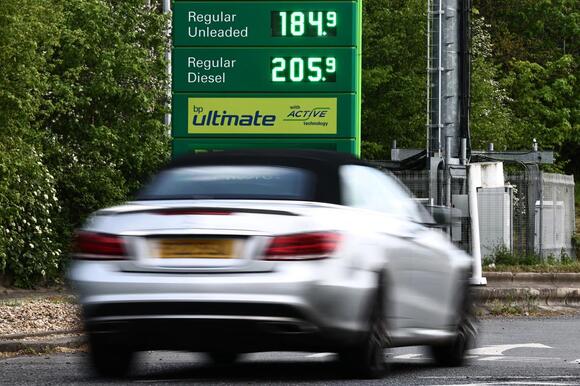 Fake insurance claims cost UK £1 billion as travel fraud skyrockets ...