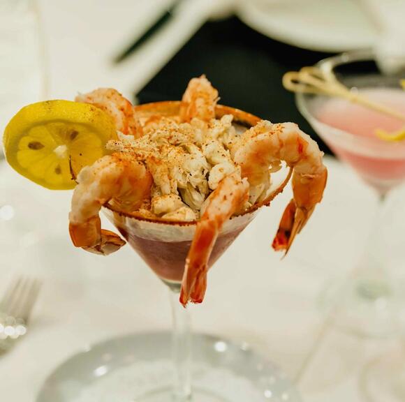 Former 1776 Steakhouse employees attract their own carnivorous ...
