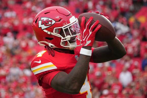 Chiefs WRs Rashee Rice, Tyquan Thornton suffer injuries - NewsBreak