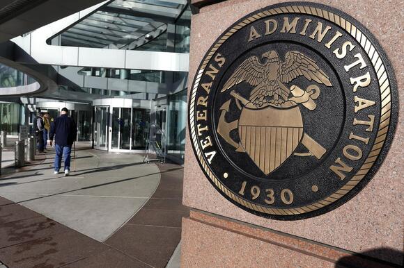 What's Open at VA During the Holidays? Here's What Veterans Need to ...