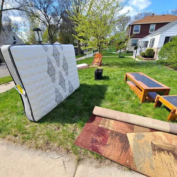 🎁 Freebies Up for Grabs in Milwaukee Right Now - NewsBreak