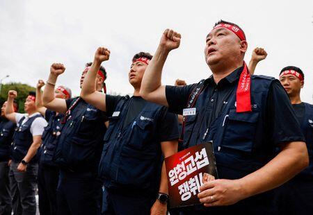 Hyundai Motor's union reaches preliminary wage deal, averting more ...
