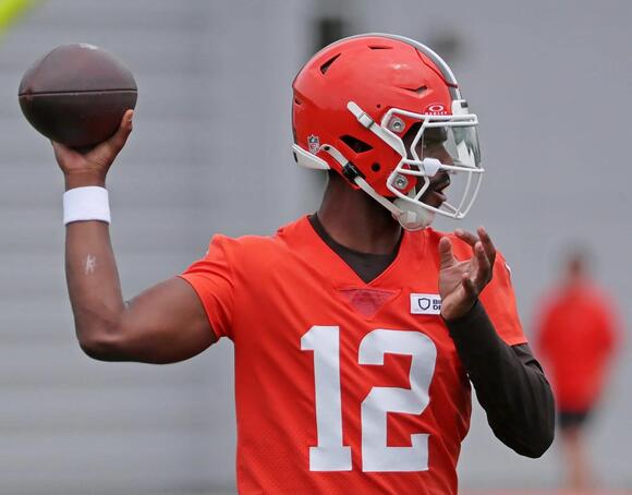 Browns HC Kevin Stefanski Delivers Honest Update on Shedeur Sanders'  Development During Training Camp - NewsBreak