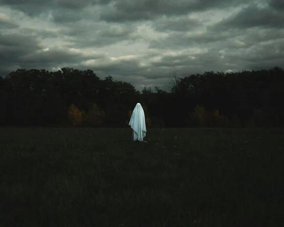 Why Ghosts Are Always Pictured Wearing White Sheets - NewsBreak