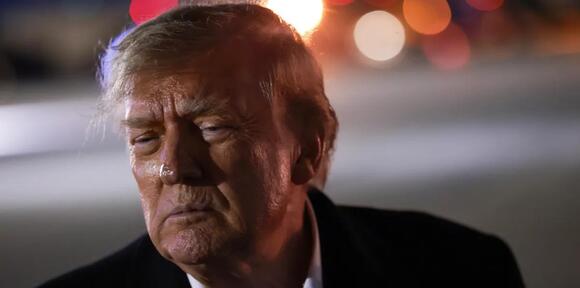 Ex-Prosecutors: Trump's Midterm Promises And Threats Constitute Bribery And Extortion