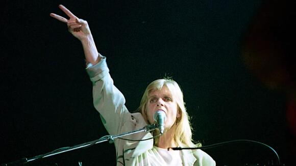 Paul McCartney’s Daughter Stella Recalls the Ridicule Her Mom Linda ...