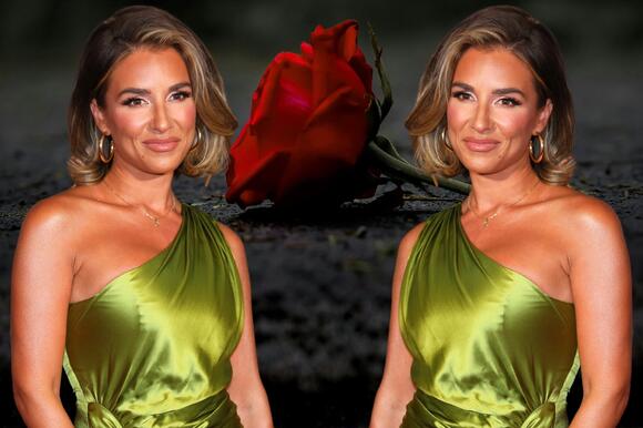 What Made Jessie James Decker Pause Mid-Show - NewsBreak