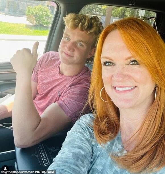 Food Network legend's football star son stripped of driver's license following arrest - NewsBreak