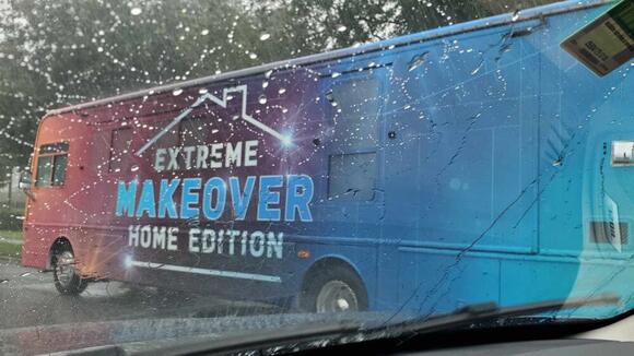 "Extreme Makeover: Home Edition" bus spotted in Lakeland