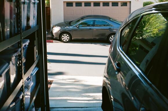 Is it Okay to Leave a Car Running in the Garage With the Door Open ...