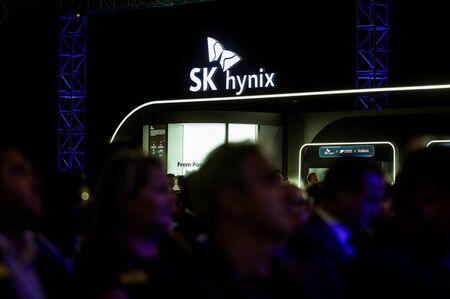 Exclusive-SK Hynix in talks with Intel about deal to make memory chips ...