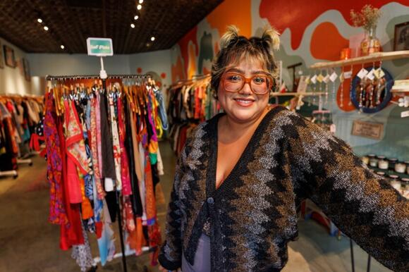 New wave of vintage clothing stores helping drive a retail