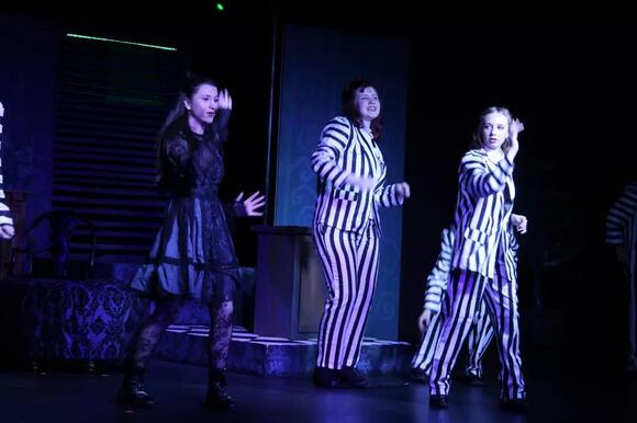 Meet The Talented Teens Behind Beetlejuice Jr. In Casper - NewsBreak