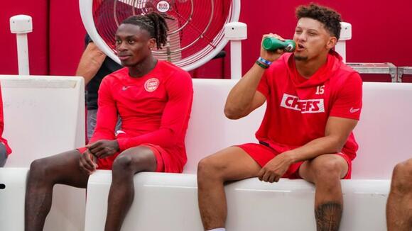 Kansas City Chiefs Sign Big-Name Wide Receiver Following Xavier Worthy's Arrest - NewsBreak